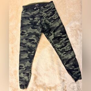 Calvin Klein Girls Camo Leggings - Green & Black